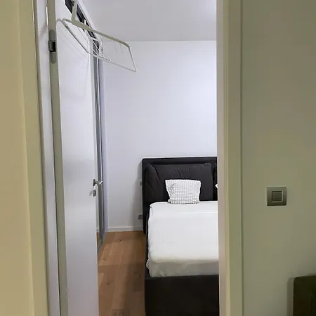 Peaceful Escape & Cozy Backyard Lejlighed Prag