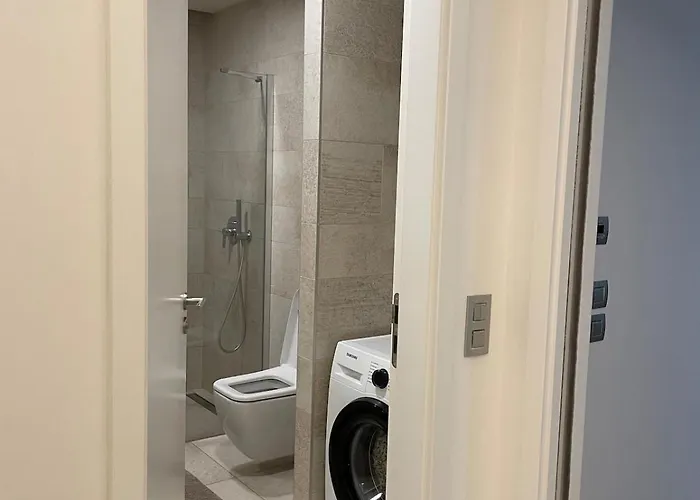 Peaceful Escape & Cozy Backyard Apartment